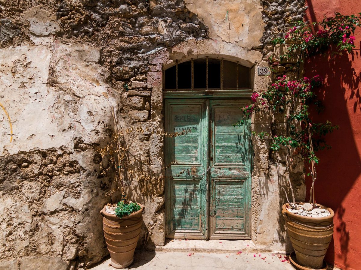 A doorway in Rethymno's old town