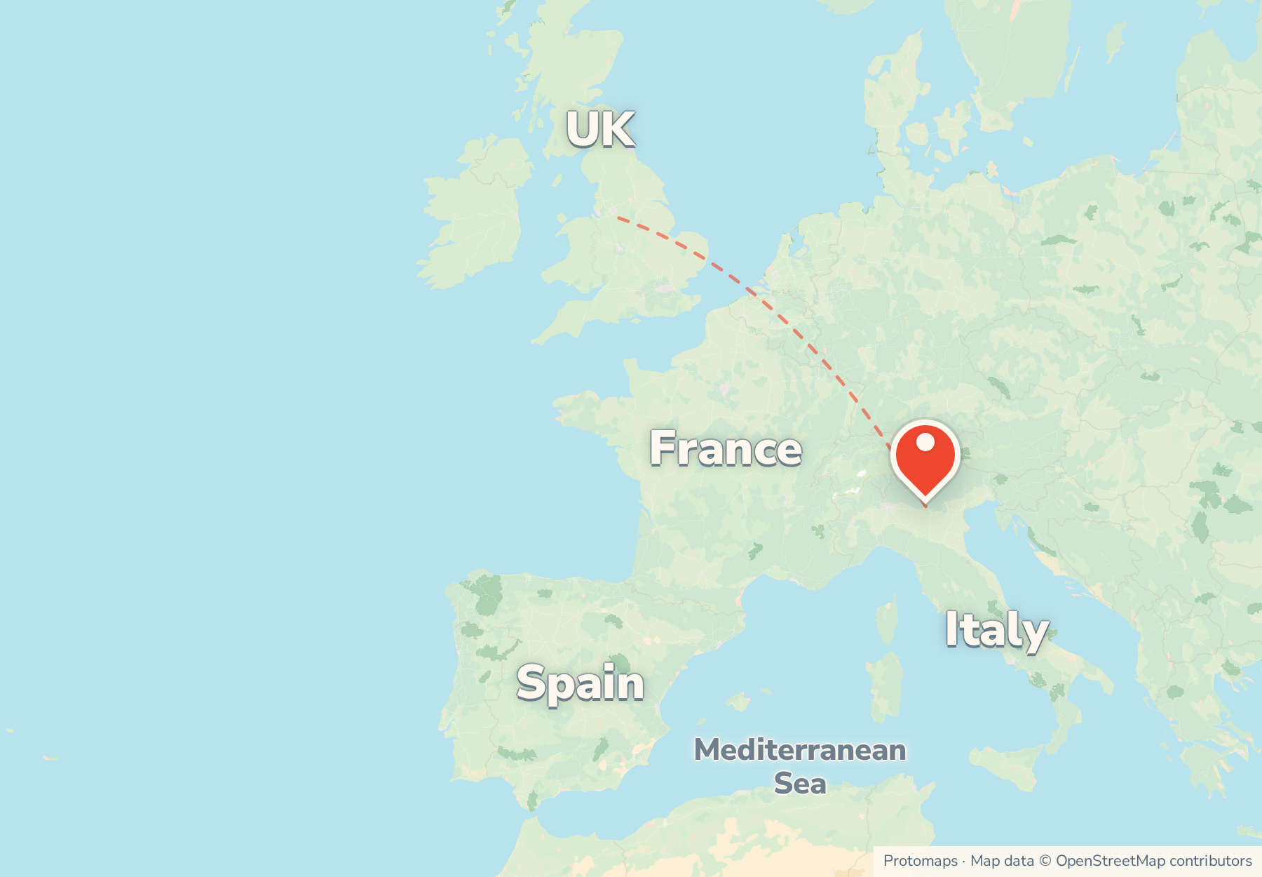 Locator map showing Lake Garda in northern Italy between Milan and Venice, with France and the UK to the north-west.